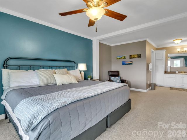 1231 Grandeur Heights, Clyde, NC 28721