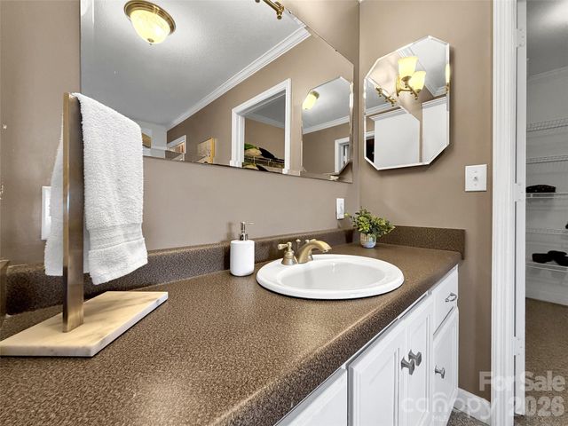 1231 Grandeur Heights, Clyde, NC 28721