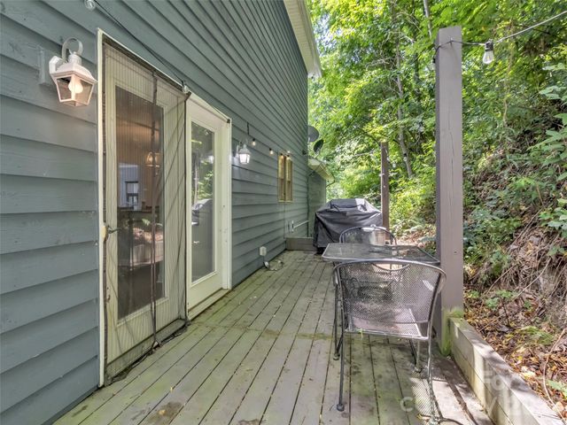 1231 Grandeur Heights, Clyde, NC 28721