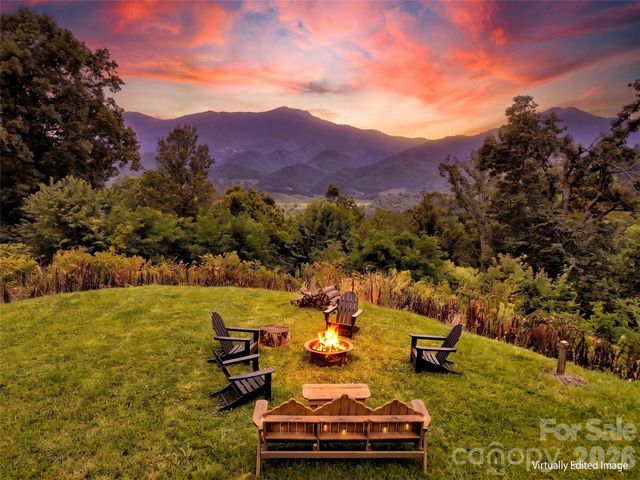 1231 Grandeur Heights, Clyde, NC 28721