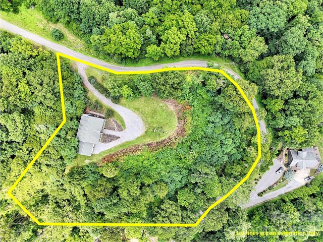 1231 Grandeur Heights, Clyde, NC 28721