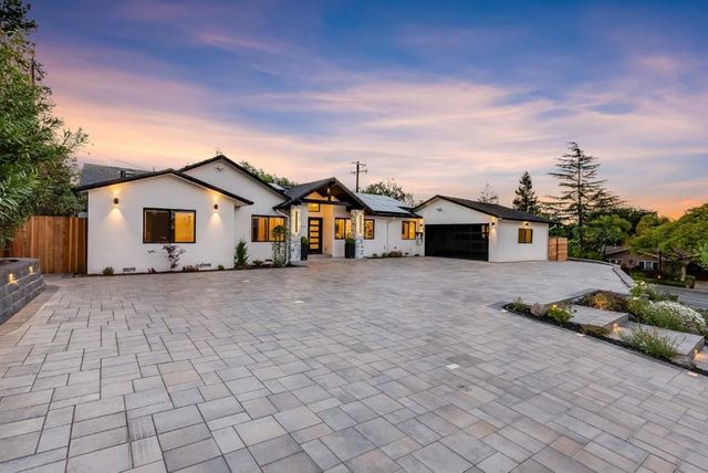 999 Andover Way, Los Altos, CA 94024