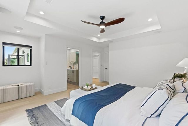 999 Andover Way, Los Altos, CA 94024