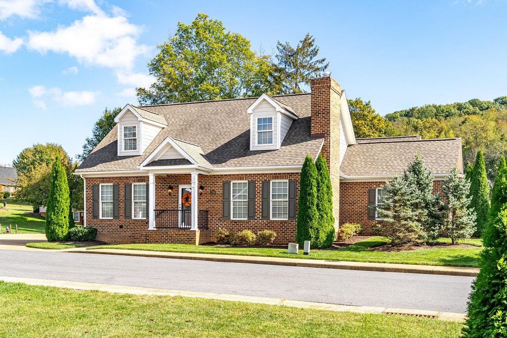 70 PEYTON RANDOLPH CT, Harrisonburg, VA 22802