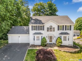 85 Old Colony Road 85, Monroe, CT 06468