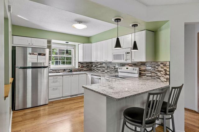 4902 Bayswater Road, Minnetonka, MN 55345