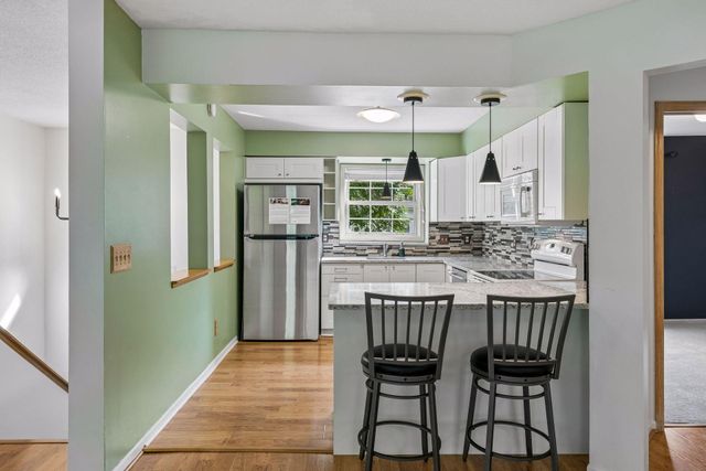 4902 Bayswater Road, Minnetonka, MN 55345