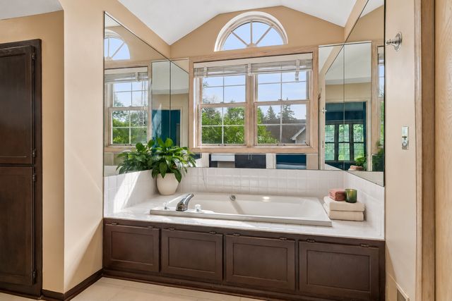 4902 Bayswater Road, Minnetonka, MN 55345