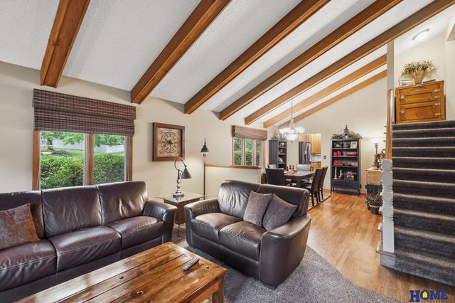 6500 Applewood Drive, Lincoln, NE 68516