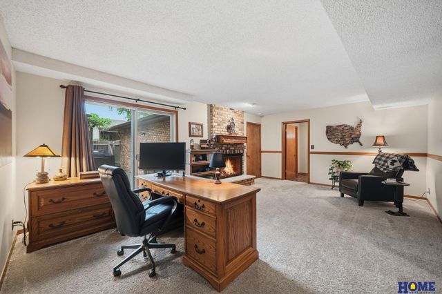 6500 Applewood Drive, Lincoln, NE 68516
