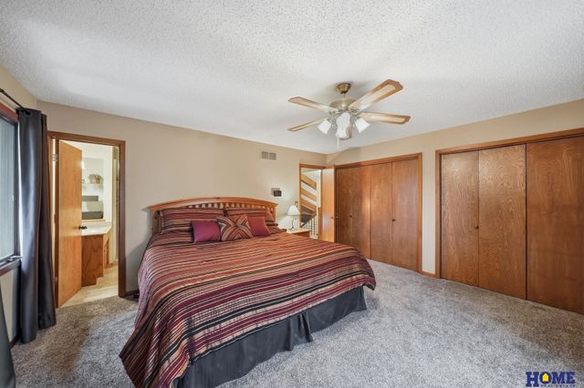 6500 Applewood Drive, Lincoln, NE 68516