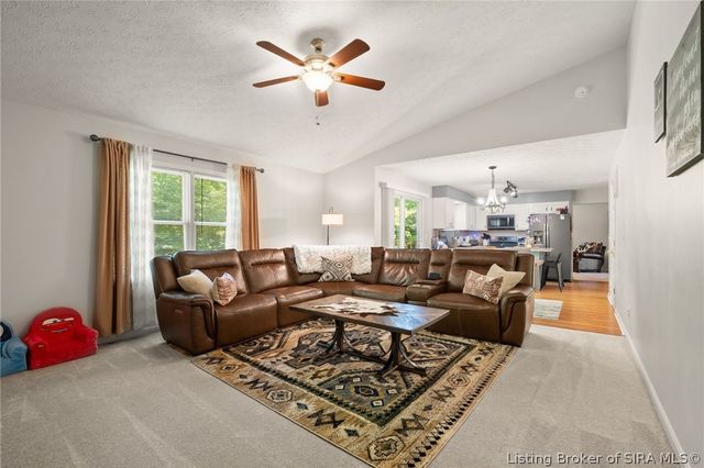 504 Timber Ridge, Borden, IN 47106