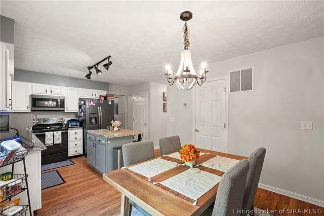 504 Timber Ridge, Borden, IN 47106
