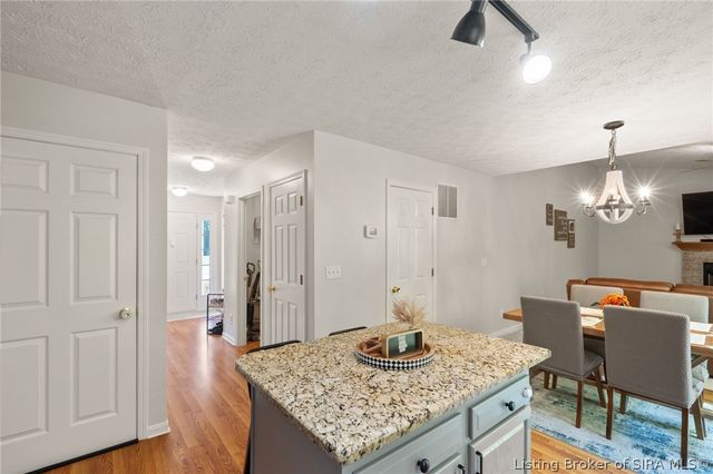 504 Timber Ridge, Borden, IN 47106