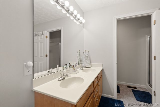 504 Timber Ridge, Borden, IN 47106