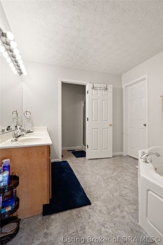 504 Timber Ridge, Borden, IN 47106