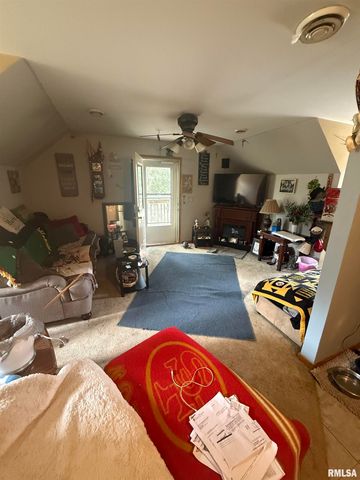 2127 W 51ST Street, Davenport, IA 52806