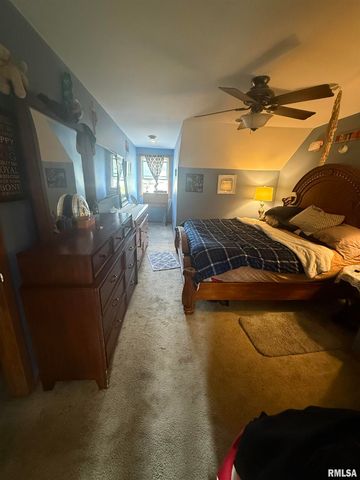 2127 W 51ST Street, Davenport, IA 52806