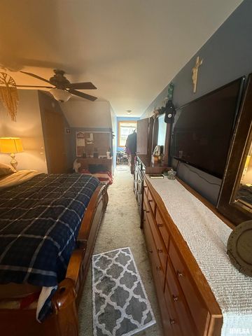 2127 W 51ST Street, Davenport, IA 52806