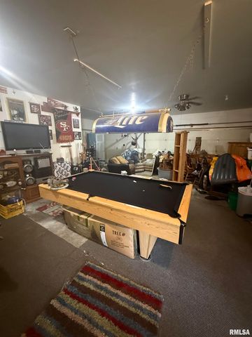 2127 W 51ST Street, Davenport, IA 52806