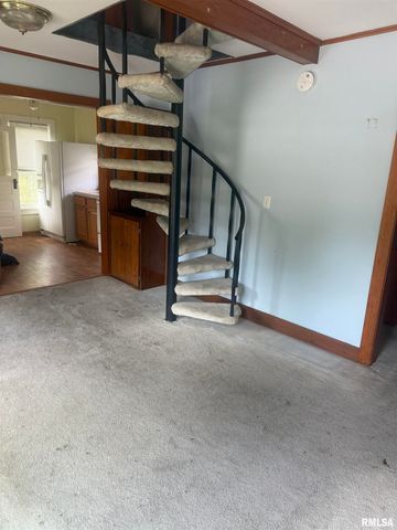 2127 W 51ST Street, Davenport, IA 52806