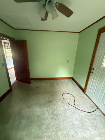 2127 W 51ST Street, Davenport, IA 52806