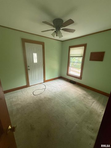 2127 W 51ST Street, Davenport, IA 52806