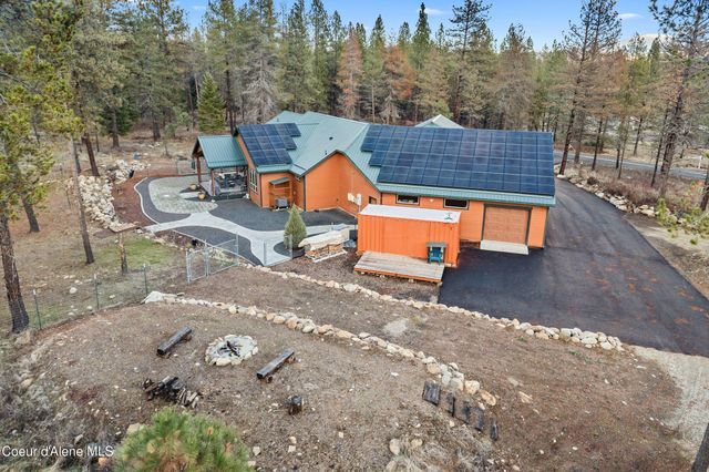 28615 N Milan Rd, Chattaroy, WA 99003