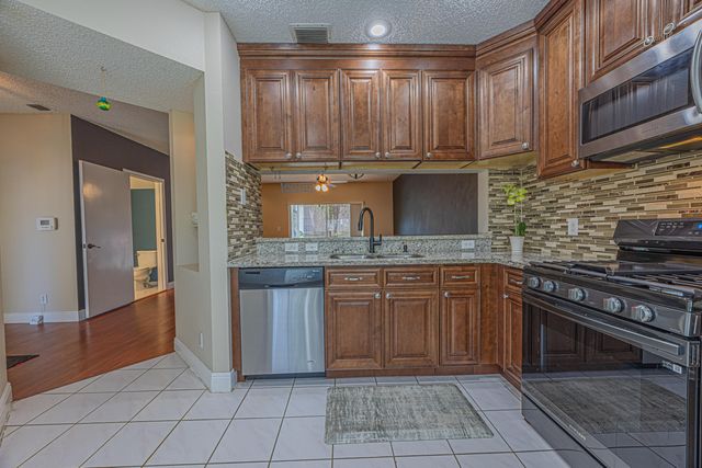 10931 Sea Hibiscus Lane, Tamarac, FL 33321