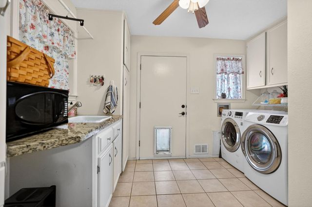 1022 Rose Circle, College Station, TX 77840