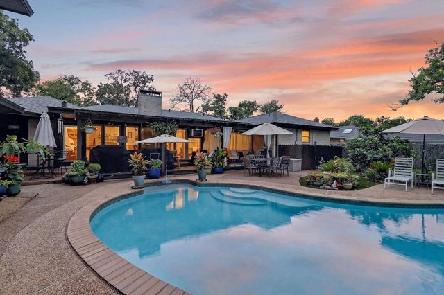 1022 Rose Circle, College Station, TX 77840