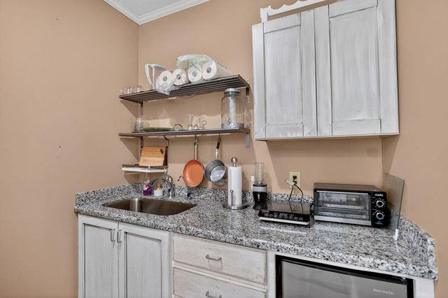 1022 Rose Circle, College Station, TX 77840