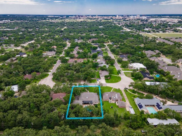 1022 Rose Circle, College Station, TX 77840