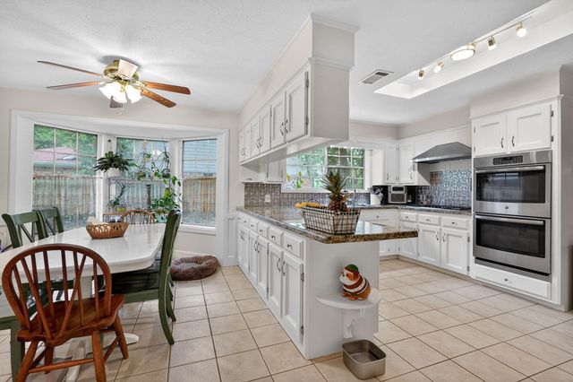 1022 Rose Circle, College Station, TX 77840