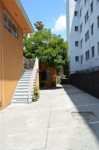 749 S Berendo, Los Angeles, CA 90005