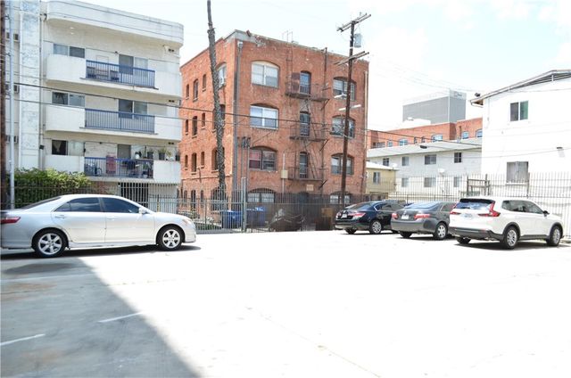 749 S Berendo, Los Angeles, CA 90005