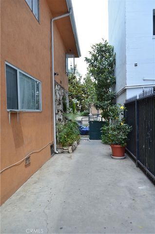 749 S Berendo, Los Angeles, CA 90005