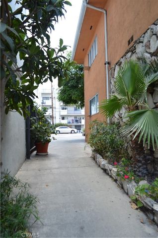 749 S Berendo, Los Angeles, CA 90005