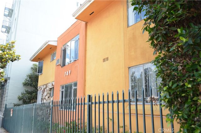 749 S Berendo, Los Angeles, CA 90005