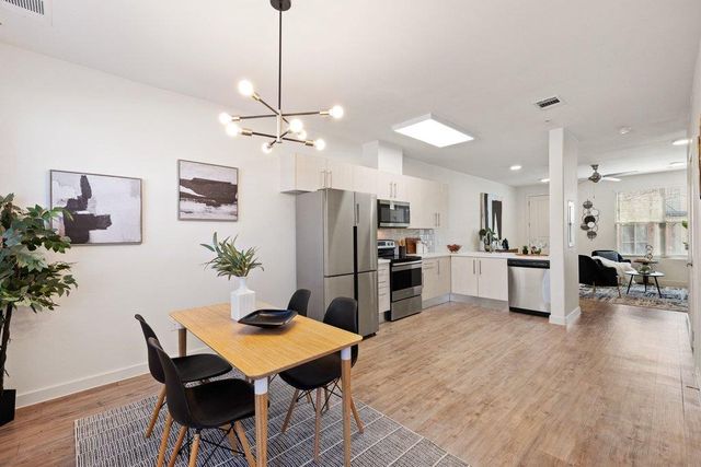 7805 Cooper LN 401, Austin, TX 78745