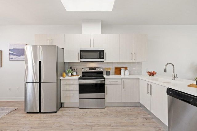 7805 Cooper LN 401, Austin, TX 78745