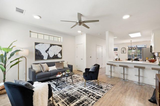 7805 Cooper LN 401, Austin, TX 78745