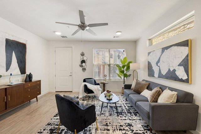 7805 Cooper LN 401, Austin, TX 78745