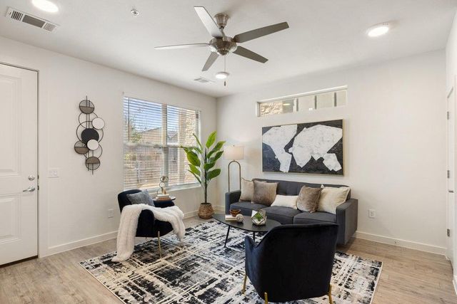 7805 Cooper LN 401, Austin, TX 78745