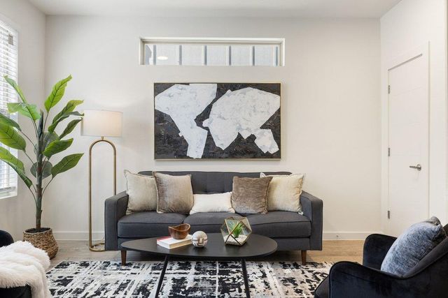 7805 Cooper LN 401, Austin, TX 78745