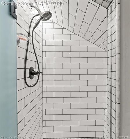 16268 Kirkshire Avenue, Beverly Hills, MI 48025