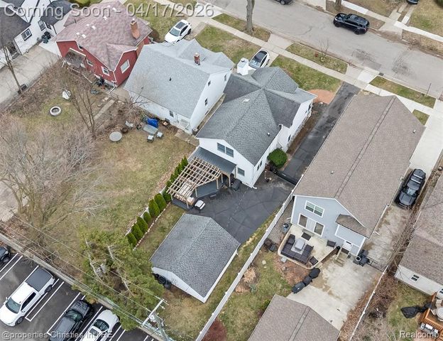 16268 Kirkshire Avenue, Beverly Hills, MI 48025