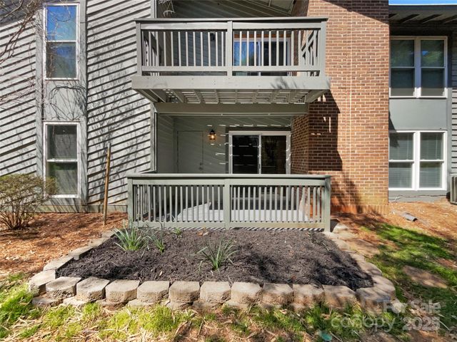 4936 Sardis Road B, Charlotte, NC 28270