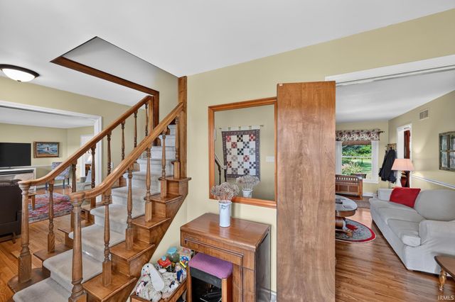 62277 Poppy Road, South Bend, IN 46614