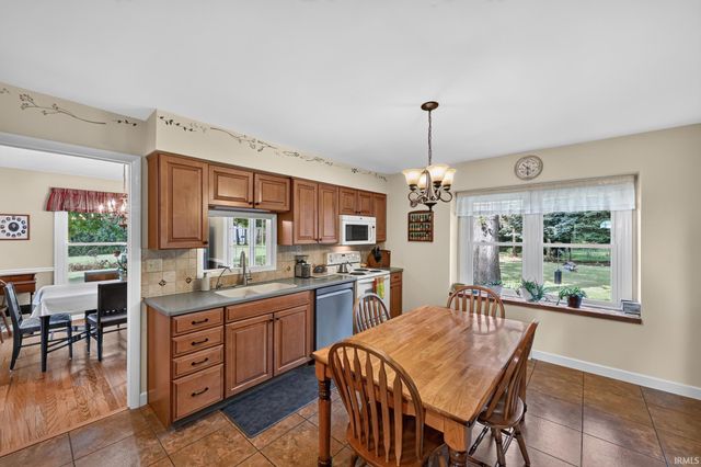 62277 Poppy Road, South Bend, IN 46614
